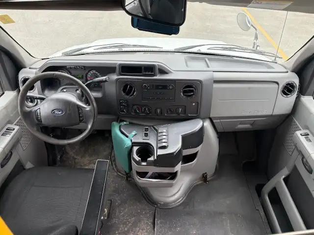 2015 FORD E-350 SD 17-PASSENGER BUS E-350 SD - Photo 8