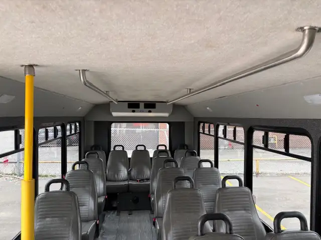 2015 FORD E-350 SD 17-PASSENGER BUS E-350 SD - Photo 9