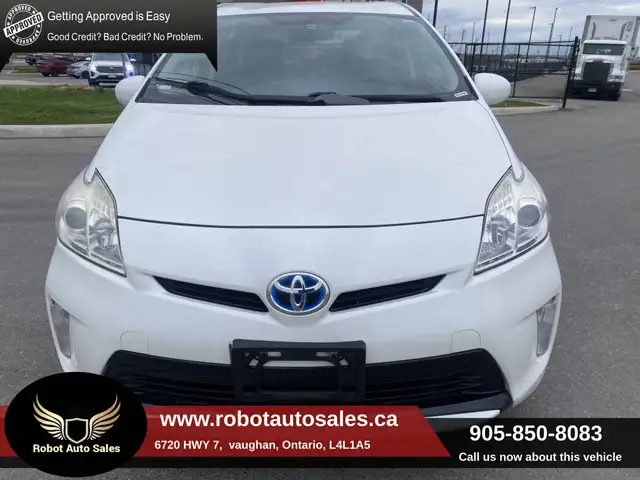 2013 Toyota Prius 5dr HB - Photo 2