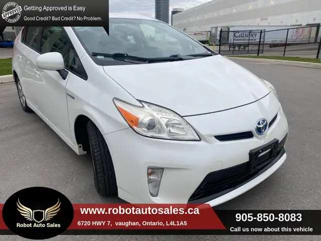 2013 Toyota Prius 5dr HB - Photo 3