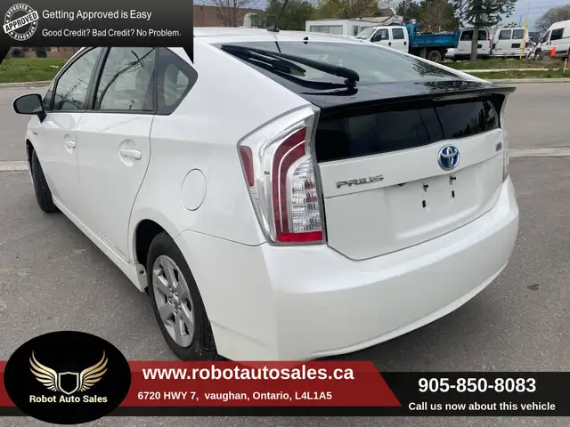 2013 Toyota Prius 5dr HB - Photo 4