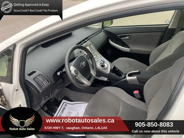 2013 Toyota Prius 5dr HB - Photo 8