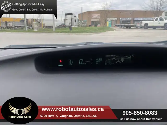 2013 Toyota Prius 5dr HB - Photo 10