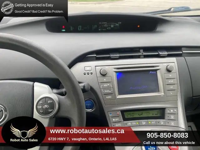 2013 Toyota Prius 5dr HB - Photo 11