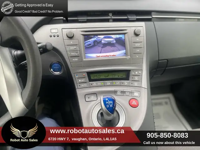 2013 Toyota Prius 5dr HB - Photo 12