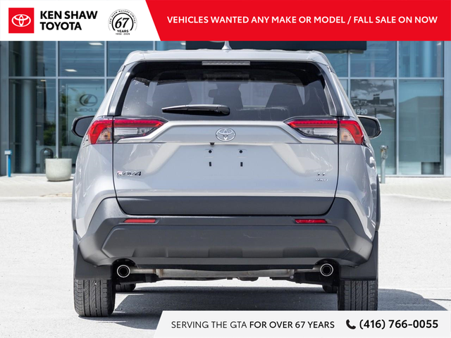 2023 Toyota RAV4 LE ALL NEW TIRES / HEATED SEATS / BACK UP CA... - Photo 7