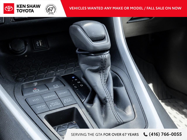 2023 Toyota RAV4 LE ALL NEW TIRES / HEATED SEATS / BACK UP CA... - Photo 17