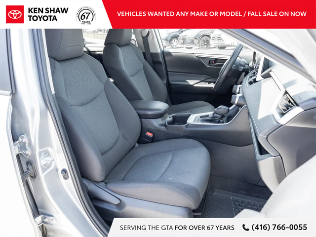 2023 Toyota RAV4 LE ALL NEW TIRES / HEATED SEATS / BACK UP CA... - Photo 21