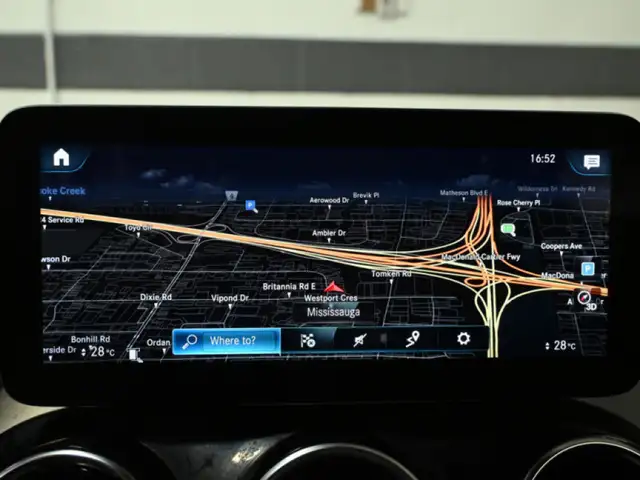 2022 Mercedes-Benz GLC 300 4MATIC Navigation Panoramic Roof Ambi - Photo 16