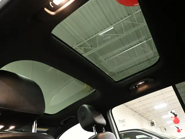 2023 Mercedes-Benz GLB 250 4MATIC No Accident Panoramic Roof Amb - Photo 23