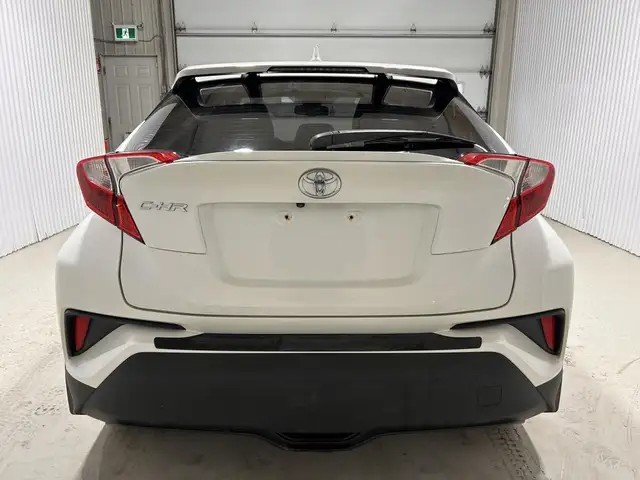 Toyota C-HR XLE TA 2018 à vendre - Photo 9