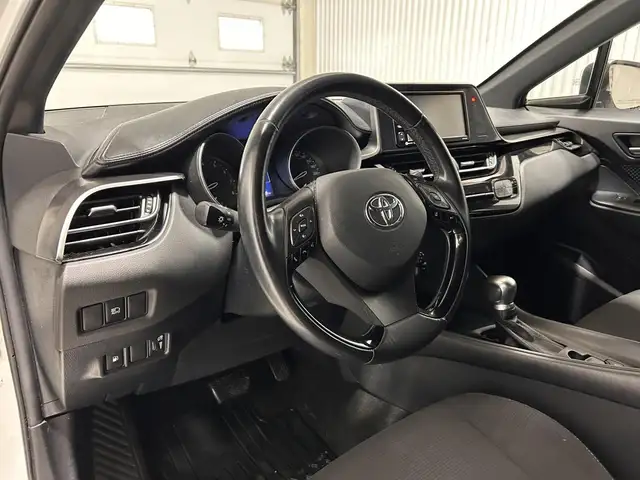 Toyota C-HR XLE TA 2018 à vendre - Photo 14