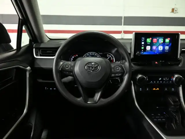 2024 Toyota RAV4 LE No Accident Radar Cruise Lane Assist Blind S - Photo 12