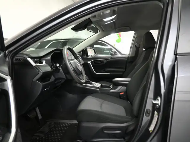 2024 Toyota RAV4 LE No Accident Radar Cruise Lane Assist Blind S - Photo 21