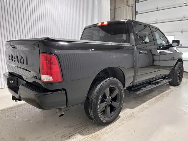 RAM 1500 Classic Express cabine d'équipe 4x4 caisse de 5 pi 7 po - Photo 7