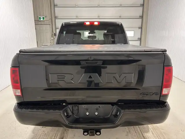 RAM 1500 Classic Express cabine d'équipe 4x4 caisse de 5 pi 7 po - Photo 9