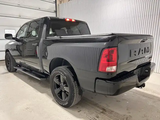 RAM 1500 Classic Express cabine d'équipe 4x4 caisse de 5 pi 7 po - Photo 11