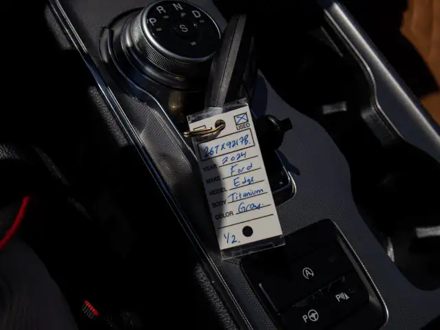 2024 Ford Edge Titanium Elite 301A 2.0L EcoBoost | Pano Sunroof - Photo 34
