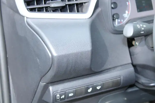 2025 Toyota Corolla LE - Photo 15