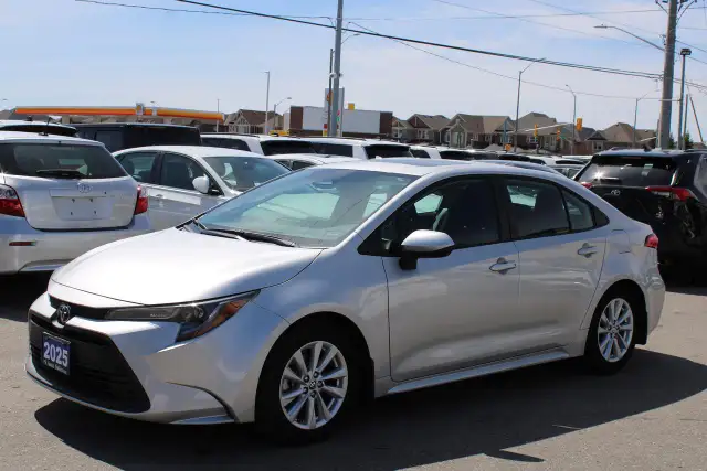 2025 Toyota Corolla LE With Sunroof - Photo 6