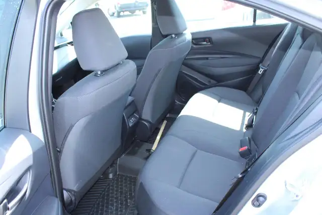 2025 Toyota Corolla LE With Sunroof - Photo 9
