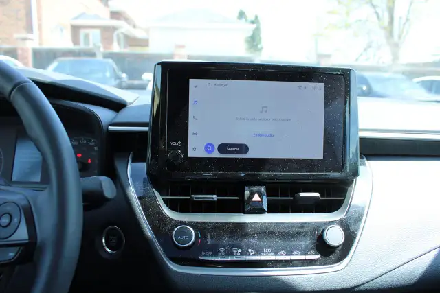 2025 Toyota Corolla LE With Sunroof - Photo 14