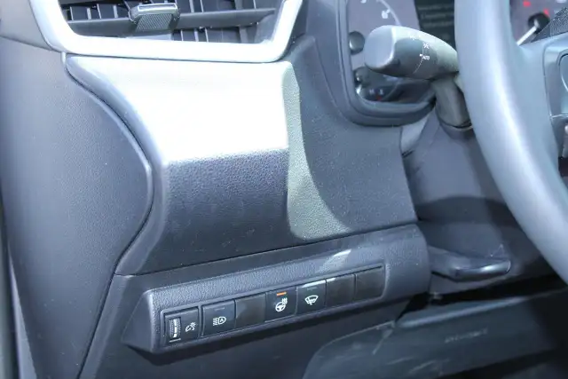 2025 Toyota Corolla LE With Sunroof - Photo 16