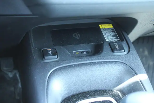 2025 Toyota Corolla LE With Sunroof - Photo 19