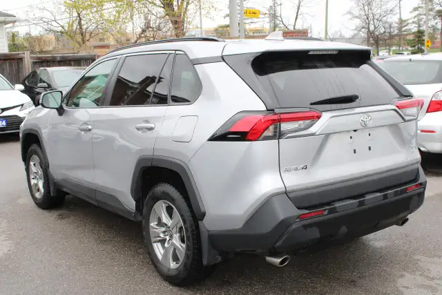 2024 Toyota RAV4 XLE AWD - Photo 9