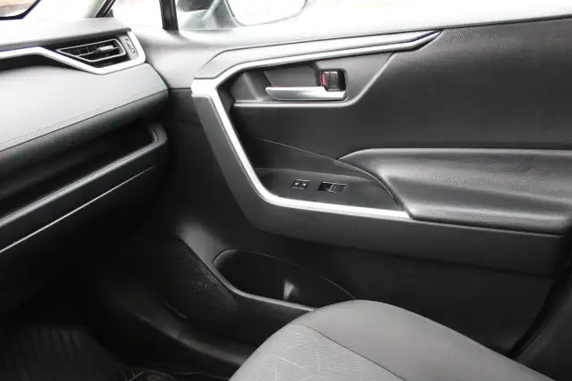 2024 Toyota RAV4 XLE AWD - Photo 12