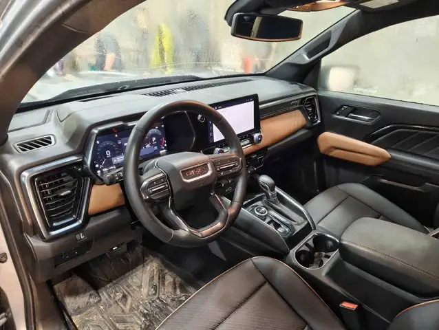 2024 GMC Canyon AT4 Premium 2.7T | Technology Plus/Safety - Photo 7