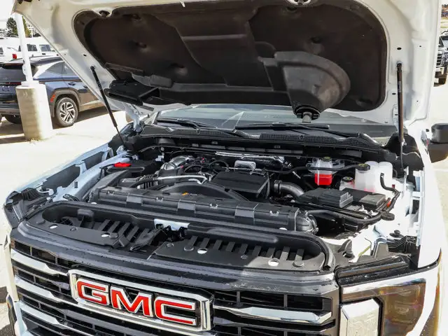 2026 GMC Sierra 3500HD SLE - Photo 10