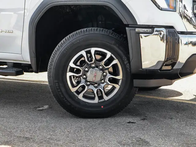 2026 GMC Sierra 3500HD SLE - Photo 11
