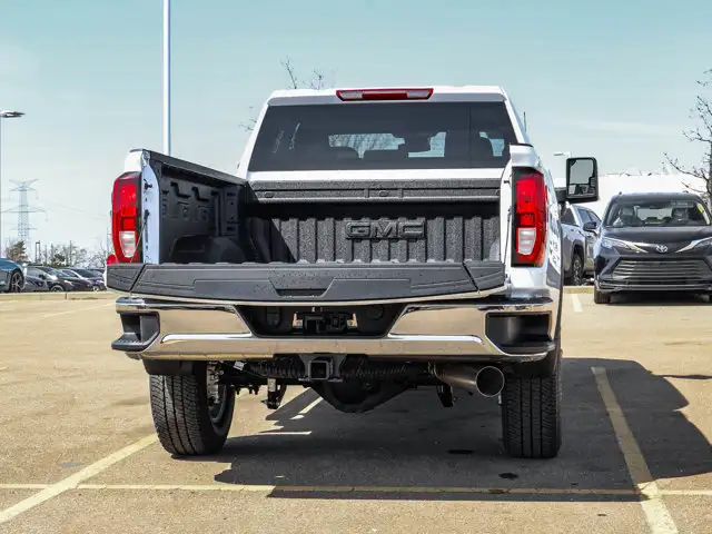 2026 GMC Sierra 3500HD SLE - Photo 9