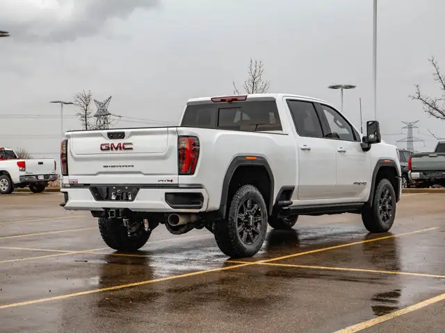 2026 GMC Sierra 3500HD AT4 - Photo 8
