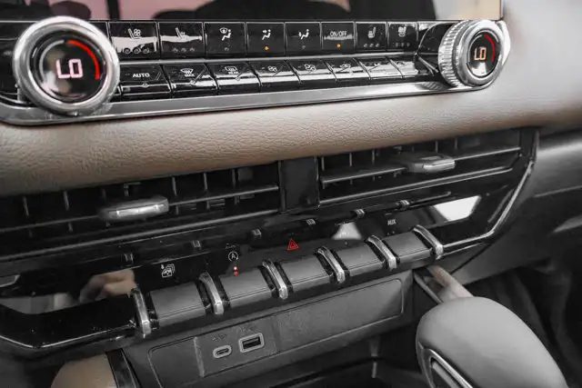 2026 GMC Canyon Denali - Photo 25