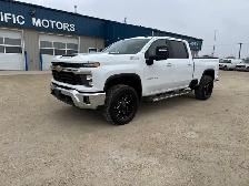 2024 Chevrolet Silverado 2500HD - Photo 2