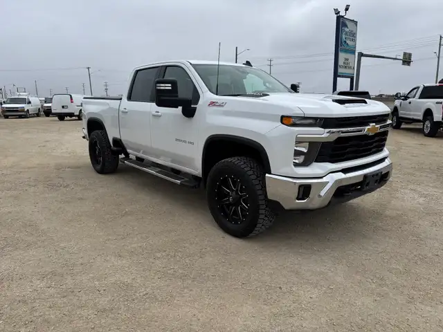 2024 Chevrolet Silverado 2500HD - Photo 4