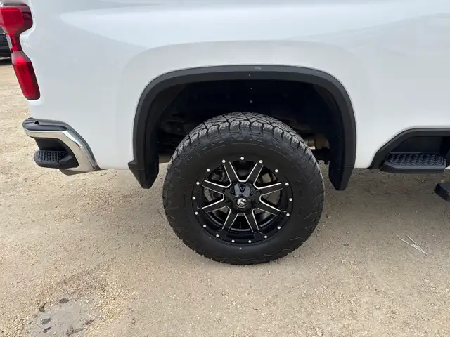 2024 Chevrolet Silverado 2500HD - Photo 8