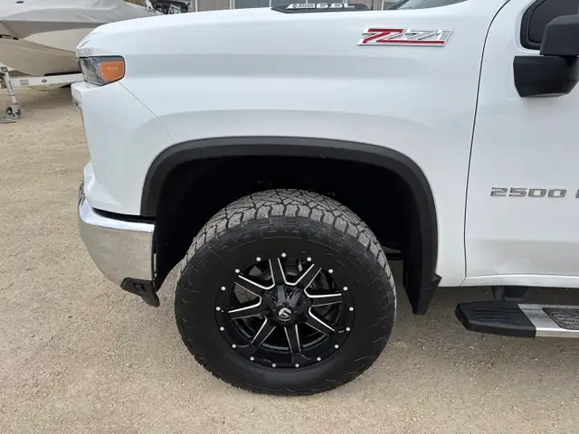 2024 Chevrolet Silverado 2500HD - Photo 13