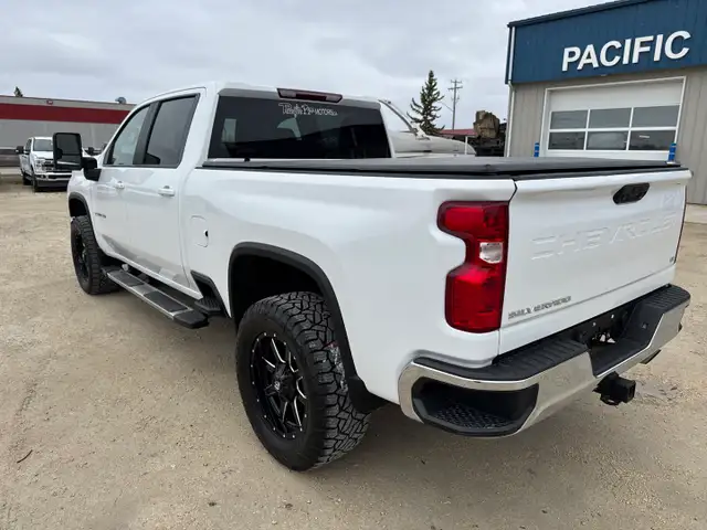 2024 Chevrolet Silverado 2500HD - Photo 15