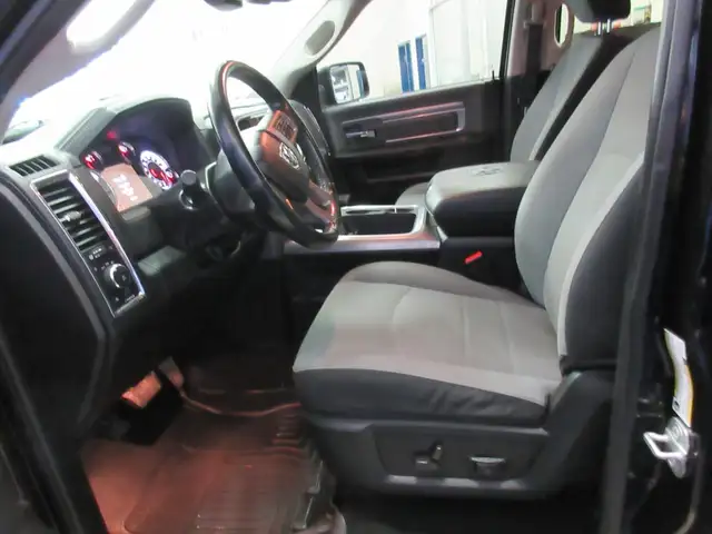 RAM 1500 CLASSIC 2022 EXPRESS NIGHT EDITION CREW-CAB V-6 3.6 LIT - Photo 7