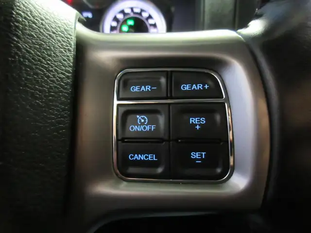 RAM 1500 CLASSIC 2022 EXPRESS NIGHT EDITION CREW-CAB V-6 3.6 LIT - Photo 10