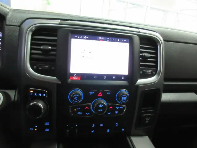RAM 1500 CLASSIC 2022 EXPRESS NIGHT EDITION CREW-CAB V-6 3.6 LIT - Photo 18