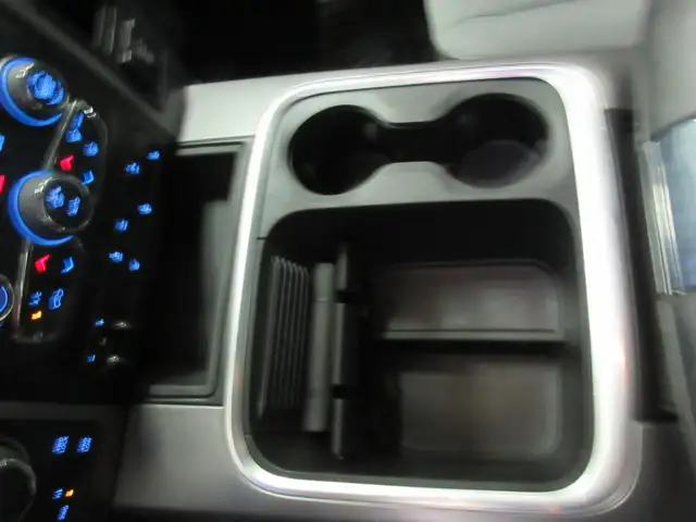 RAM 1500 CLASSIC 2022 EXPRESS NIGHT EDITION CREW-CAB V-6 3.6 LIT - Photo 19