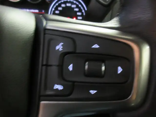 CHEVROLET SILVERADO 2022 LT Z-71 CREW-CAB V-8 5.3 LITRES 4X4 BOI - Photo 9