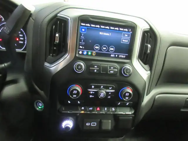 CHEVROLET SILVERADO 2022 LT Z-71 CREW-CAB V-8 5.3 LITRES 4X4 BOI - Photo 17