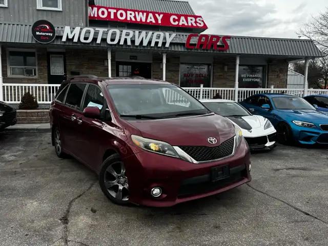 2015 Toyota Sienna 5dr SE 8-Pass FWD