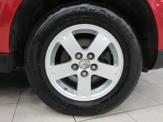 MITSUBISHI OUTLANDER 2012 LS V6 AWD 7 PASSAGERS - Photo 8