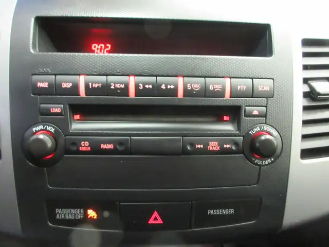 MITSUBISHI OUTLANDER 2012 LS V6 AWD 7 PASSAGERS - Photo 15